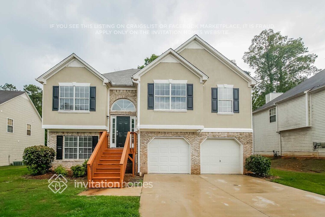 5449 Sweetsprings Dr SW in Powder Springs, GA - Building Photo