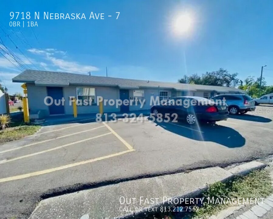 9718 N Nebraska Ave, Unit 7 in Tampa, FL - Foto de edificio