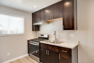 Village Apartments in San Diego, CA - Building Photo - Building Photo