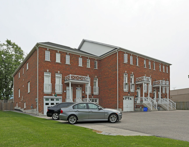 1909 Valley Farm Rd in Pickering, ON - Building Photo - Building Photo