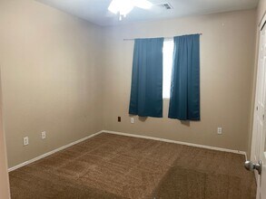 1152 E Lakeview Dr in San Tan Valley, AZ - Building Photo - Building Photo