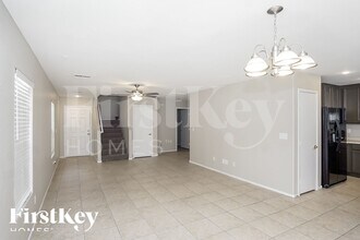 6235 Lone Cypress Ct in Las Vegas, NV - Building Photo - Building Photo