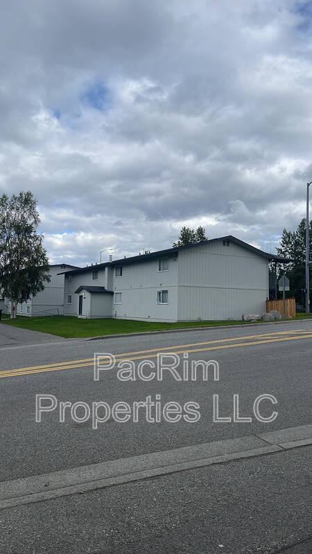 3330 Boniface Pkwy in Anchorage, AK - Building Photo - Building Photo