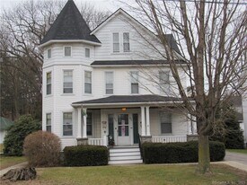 292 Brightwood Ave in Torrington, CT - Building Photo