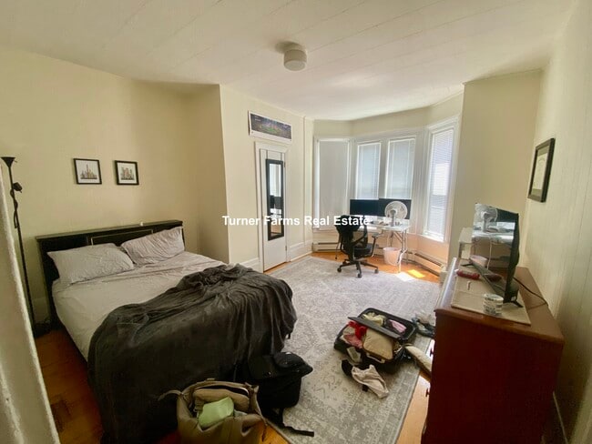 38 Florence St, Unit 2 in Somerville, MA - Building Photo - Building Photo