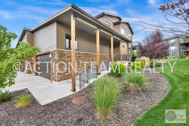 6357 E 820 S in Huntsville, UT - Building Photo - Building Photo