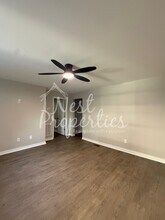 233 E Cambridge Ave in Greenwood, SC - Foto de edificio - Building Photo