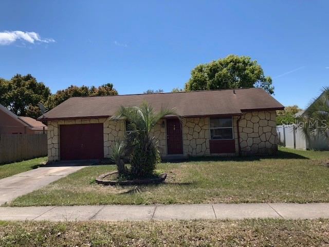 7544 Humboldt Ave in New Port Richey, FL - Building Photo