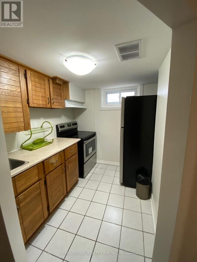 302 Kerswell Dr in Richmond Hill, ON - Building Photo - Building Photo