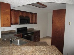 8701 Wiles Rd-Unit -10B in Coral Springs, FL - Building Photo - Building Photo