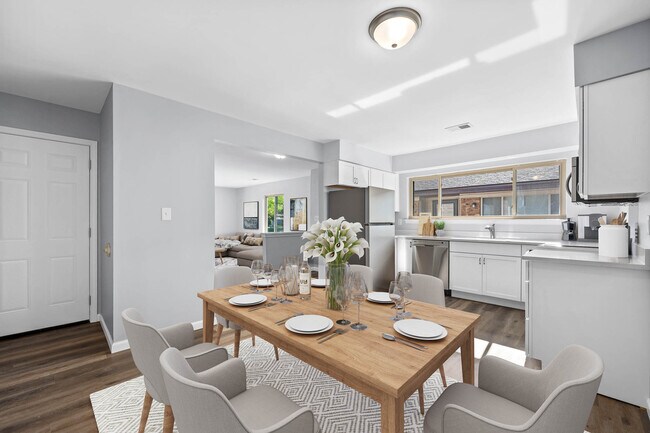 Parkview Estates in Joliet, IL - Foto de edificio - Building Photo