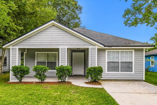 property at 2218 W 2nd St