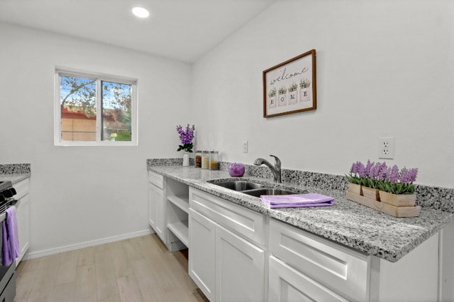 9316 San Lorenzo Ave-Unit -Unit A in El Paso, TX - Building Photo - Building Photo
