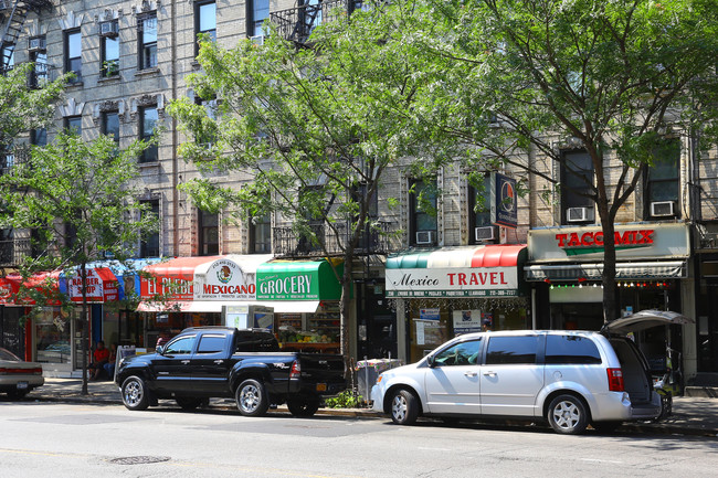 238-240 E 116th St in New York, NY - Foto de edificio - Building Photo