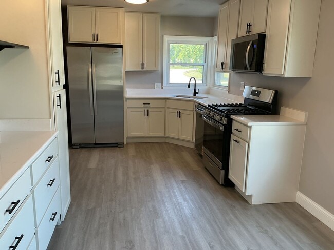 property at 4605 W St Francis Ave