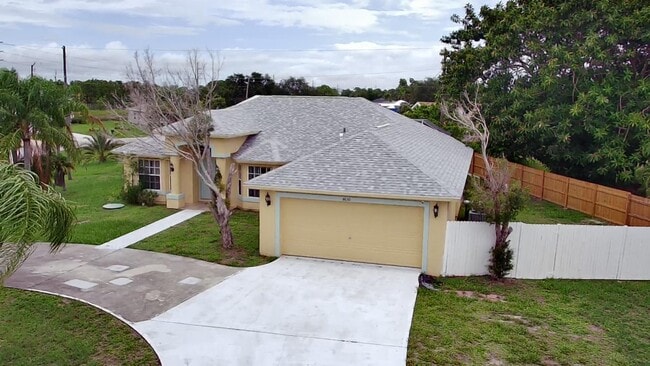4630 NW Bighorn Ave in Port St. Lucie, FL - Building Photo - Building Photo