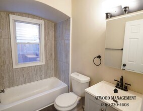 This beautifully updated 3-bedroom, 1-bath single-family home is ready for move-in! in Highland Park, MI - Building Photo - Building Photo