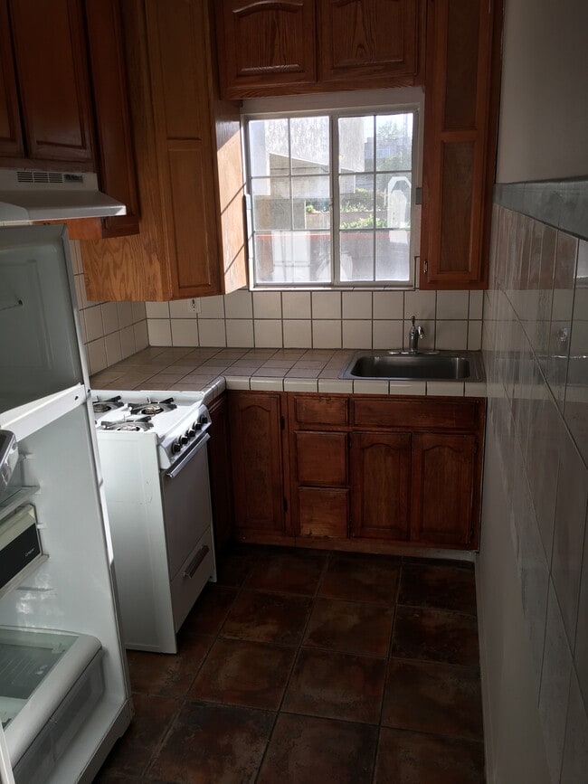 1117 E California Ave, Unit B