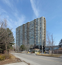 5 Greystone Walk Dr in Toronto, ON - Building Photo - Building Photo