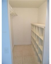 450 S Park Rd-Unit -5C in Hollywood, FL - Building Photo - Building Photo