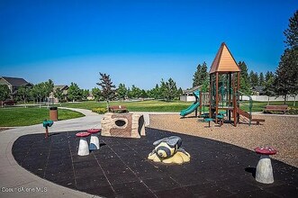 2752 W Sorbonne Dr in Coeur d'Alene, ID - Building Photo - Building Photo
