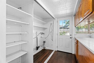 115 S Gilbert St in Anaheim, CA - Foto de edificio - Building Photo