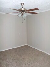 107 Hidalgo Ln in Arlington, TX - Building Photo - Building Photo