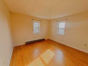 91 Dickinson Ave in Pittsfield, MA - Building Photo - Building Photo