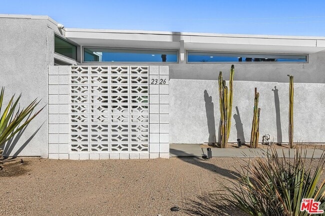 2326 E Finley Rd in Palm Springs, CA - Building Photo - Building Photo