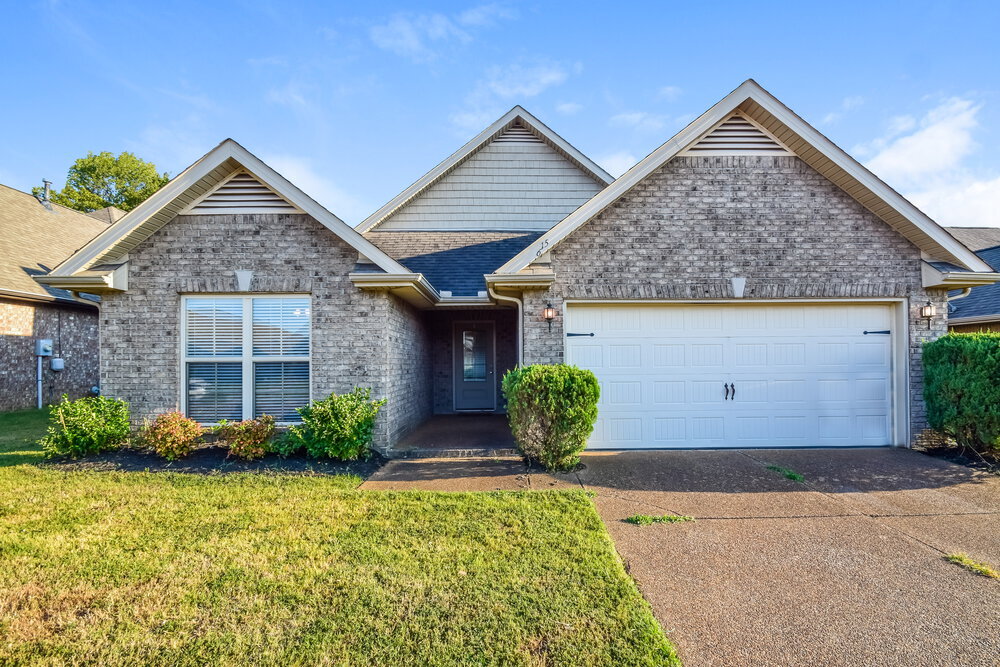 2915 S Hartland in Southaven, MS - Building Photo