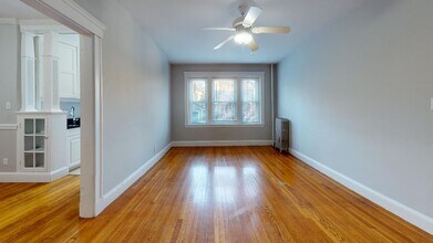 1 Gray St, Unit 3 in Cambridge, MA - Building Photo - Building Photo
