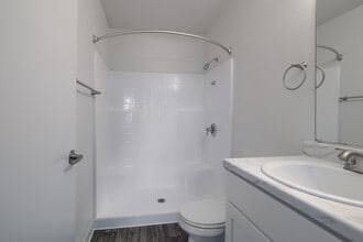 Pusch Ridge Apartment Homes in Oro Valley, AZ - Building Photo - Interior Photo