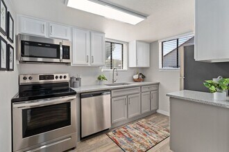 Solas Glendale in Glendale, AZ - Foto de edificio - Building Photo