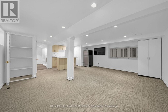 property at 146 Cranbrooke Ave
