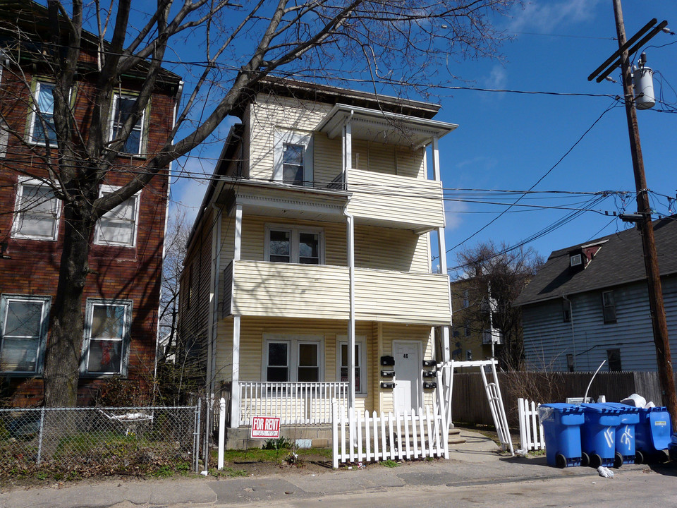 46 Jewelry St in Waterbury, CT - Building Photo