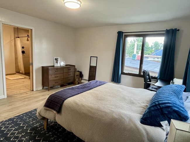 2101 Solstice Cir, Unit 2 in Anchorage, AK - Building Photo - Building Photo
