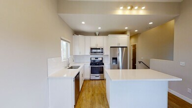 6154 Dorothy Dr in San Diego, CA - Building Photo - Building Photo