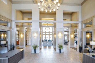 Regalia Mansfield Apartments in Mansfield, TX - Foto de edificio - Building Photo