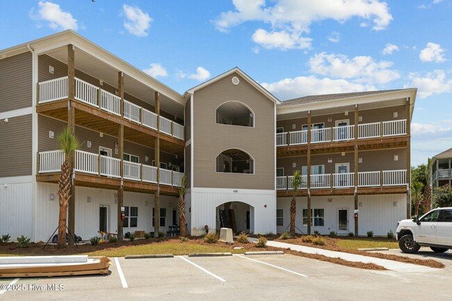 property at 400 Lighthouse Ln