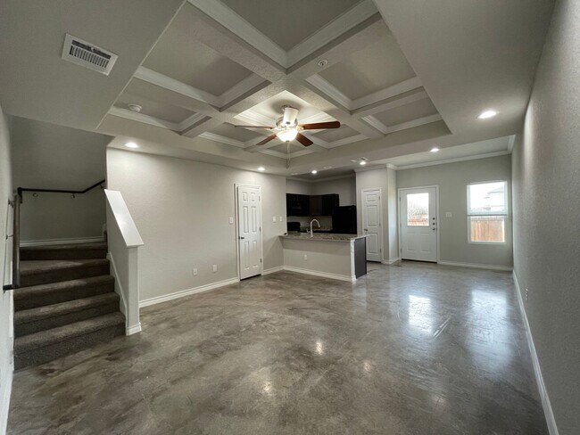 16905 Showdown Path in Selma, TX - Building Photo - Building Photo