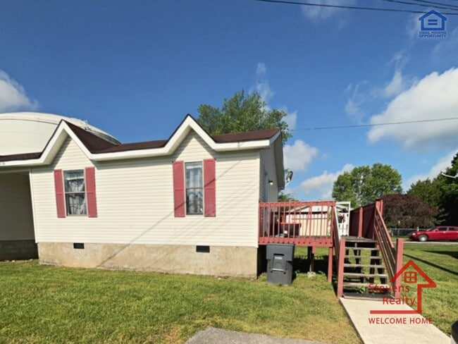 property at 275 Dogwood Pointe Dr