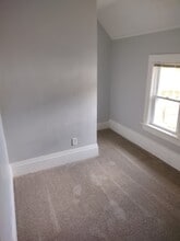 8240 W Cold Spring Rd in Greenfield, WI - Building Photo - Building Photo