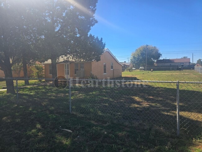 316 N Walnut St in Clovis, NM - Building Photo - Building Photo