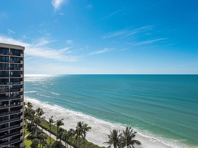 property at 4005 Gulf Shore Blvd N