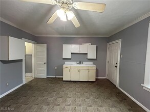 6714 Worley Ave in Cleveland, OH - Building Photo - Building Photo