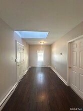 7 Prest St-Unit -3 in New London, CT - Building Photo - Building Photo