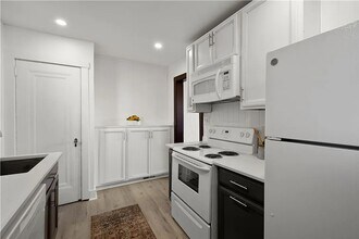 1533 Alverado Ave in Pittsburgh, PA - Building Photo - Building Photo