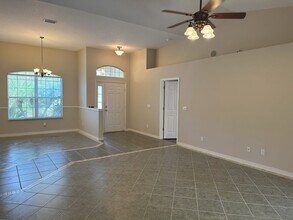 32 Franciscan Ln in Palm Coast, FL - Building Photo - Building Photo