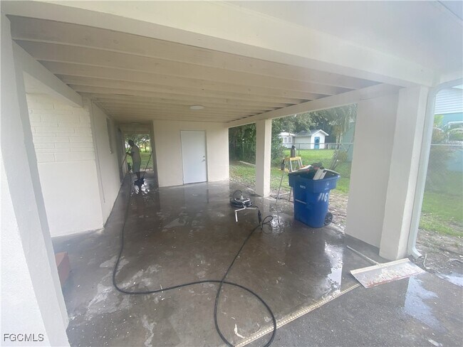 1161 Travis Ave in North Fort Myers, FL - Building Photo - Building Photo