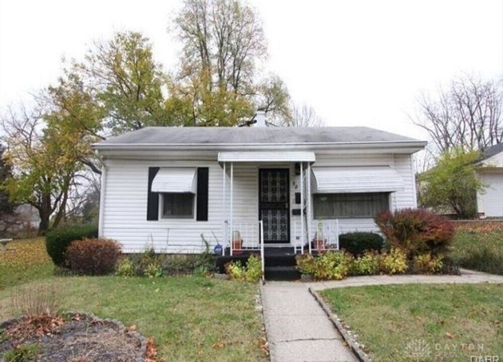 38 N Hatfield St in Dayton, OH - Building Photo